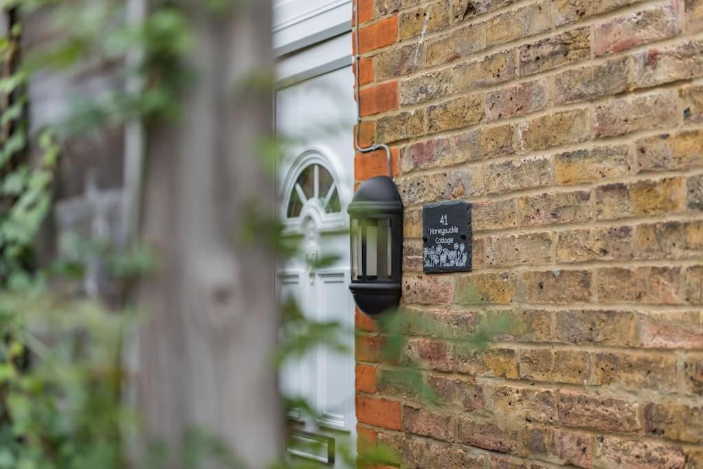 Honeysuckle Cottage Whitstable Exterior foto